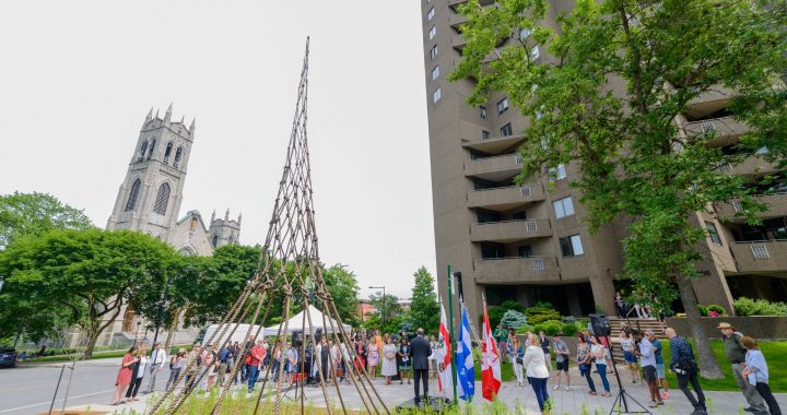 La Ville de Montréal inaugure Renouée, une nouvelle œuvre d’art public de Nadia Myre sur la rue Laurier Ouest