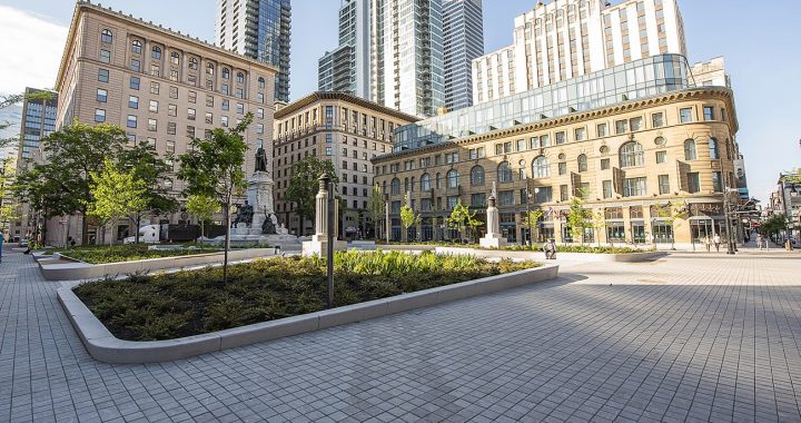 Nouveau square Phillips : une oasis urbaine pour redynamiser le cœur économique de Montréal
